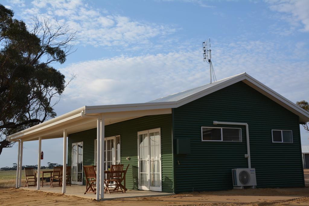 Mary'S Farm Cottages Kukerin Buitenkant foto